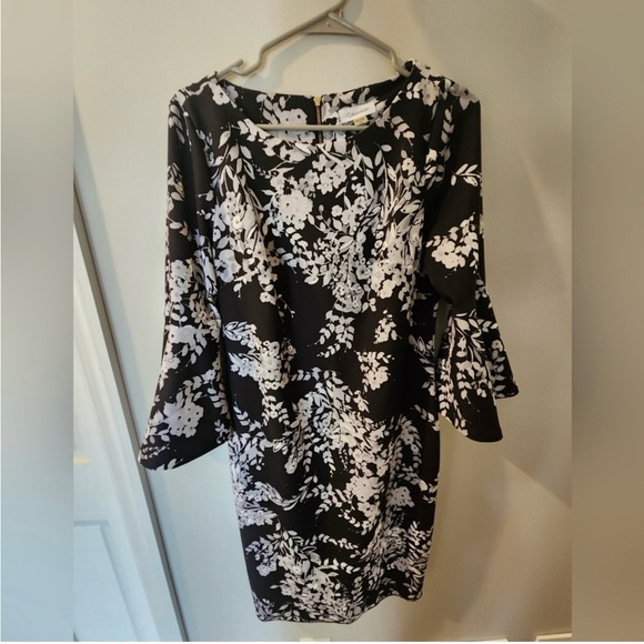 Calvin Klein Elegant Black and White Floral Dress Size 12 - Picture 2 of 12